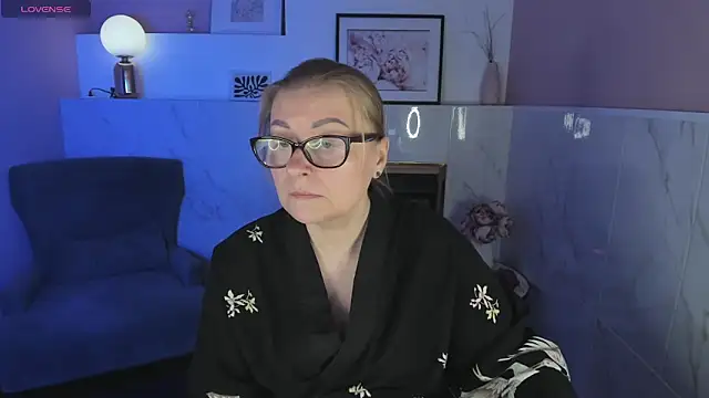 AlexandraKind online show from 01/03/25, 01:36