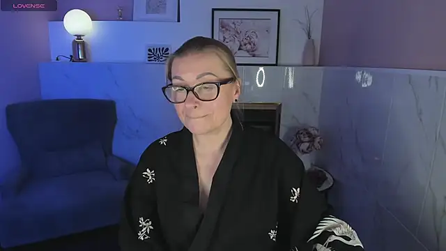 AlexandraKind online show from 01/03/25, 11:12