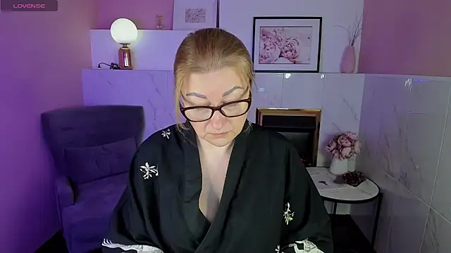 AlexandraKind online show from 01/08/25, 01:31
