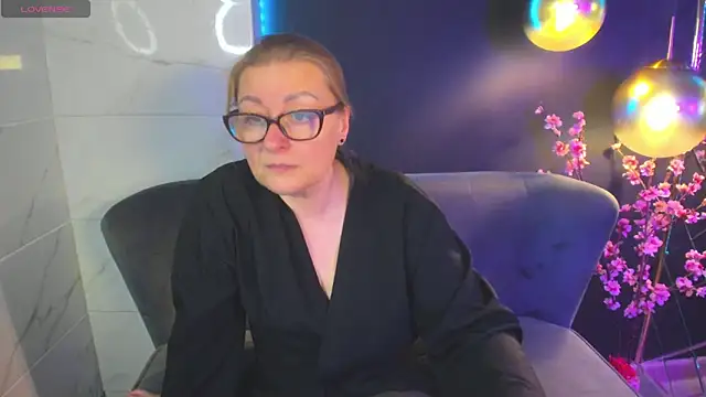 AlexandraKind online show from 01/10/25, 01:41