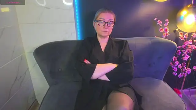 AlexandraKind online show from 01/10/25, 04:51