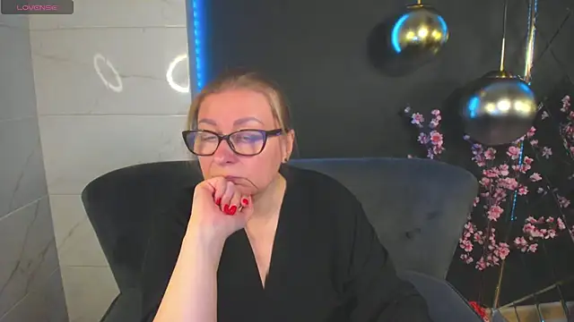 AlexandraKind online show from 01/12/25, 01:48