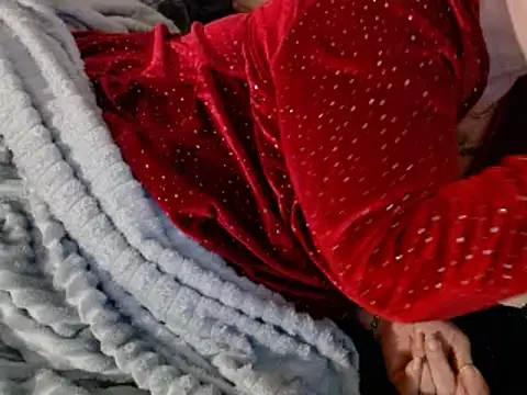 Snapshot of housewife_shantie chatting on 02/13/25, 11:58 housewife shantie online show from 02/13/25, 11:58