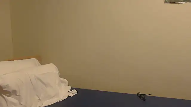 Snapshot of housewife_shantie chatting on 10/19/25, 07:31 housewife shantie online show from 10/19/25, 07:31