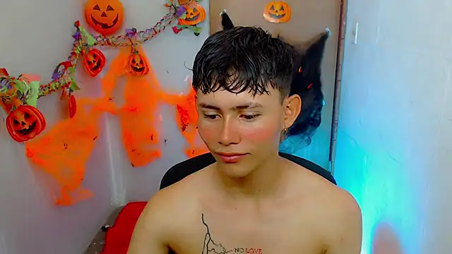 Snapshot of tanjiro_cute chatting on 11/06/25, 10:16 tanjiro cute online show from 11/06/25, 10:16