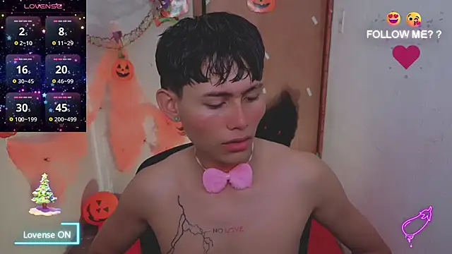 Snapshot of tanjiro_cute chatting on 11/21/25, 05:39 tanjiro cute online show from 11/21/25, 05:39