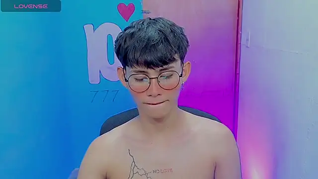 tanjiro cute online show from 05/19/26, 10:16