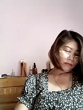 Baby-tits2024 online show from 12/04/24, 08:45