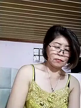 Baby-tits2024 online show from 10/04/25, 01:09