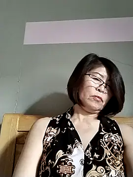 Baby-tits2024 online show from 11/05/25, 08:14