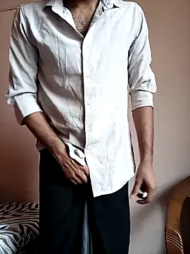 Vignesh3246 online show from 10/27/25, 07:23