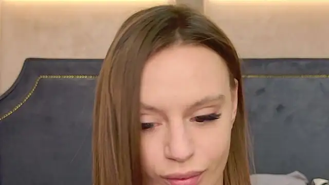 Snapshot of RebeccaMartons chatting on 03/08/25, 12:22 RebeccaMartons online show from 03/08/25, 12:22