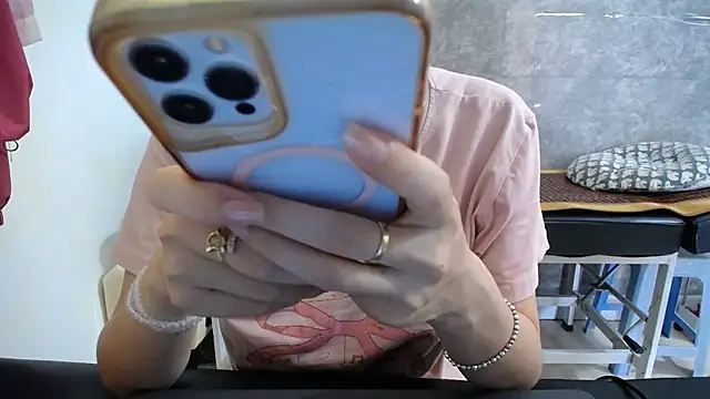 HotQueen online show from 06/01/26, 02:13