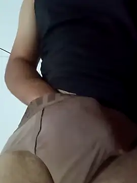 smartboy010101 online show from 02/28/25, 04:54