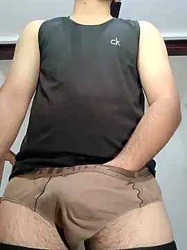 smartboy010101 online show from 02/28/25, 09:36