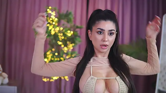 Snapshot of YemayaLuna chatting on 12/19/24, 09:06 YemayaLuna online show from 12/19/24, 09:06