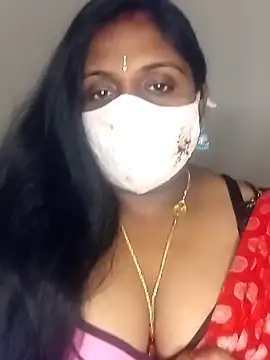 Snapshot of Sexy_Radhikaa chatting on 02/15/25, 05:50 Sexy Radhikaa online show from 02/15/25, 05:50