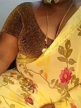 Sexy Radhikaa online show from 11/11/25, 03:45