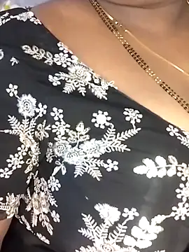 Sexy Radhikaa online show from 05/26/26, 01:12