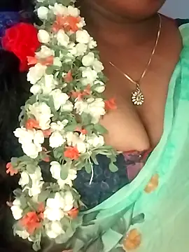 Sexy Radhikaa online show from 06/03/26, 02:55