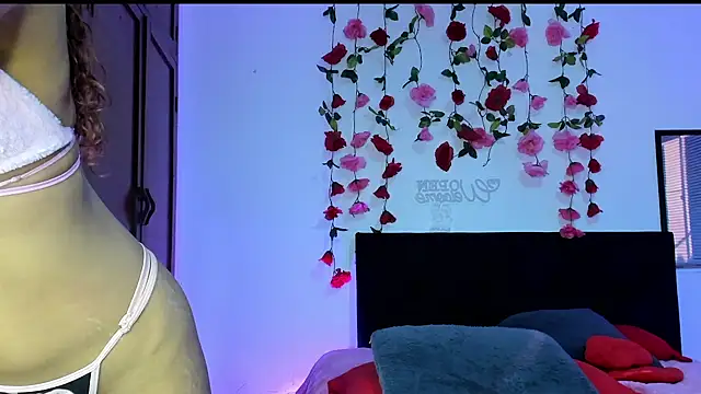 AlanaParker6  online show from 12/05/24, 01:17
