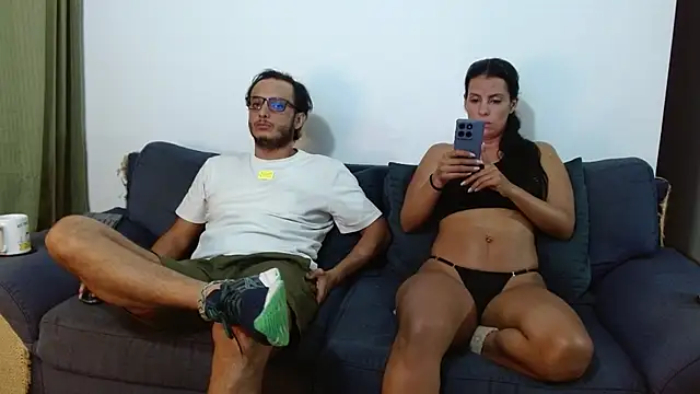 emily hotwillis2 online show from 10/05/25, 03:16