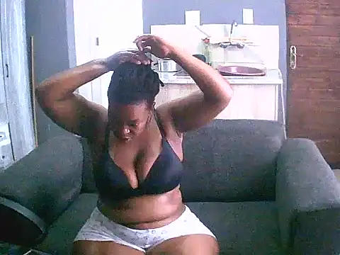 curvyloneah75 online show from 12/09/24, 07:39