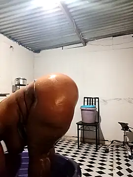 Snapshot of curvyloneah75 chatting on 10/04/25, 07:39 curvyloneah75 online show from 10/04/25, 07:39