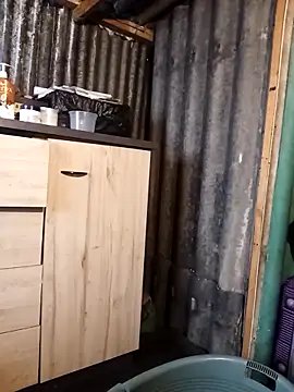 Snapshot of curvyloneah75 chatting on 10/21/25, 05:52 curvyloneah75 online show from 10/21/25, 05:52