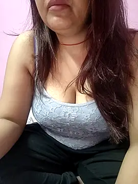  nishalove19 online show from 03/18/25, 07:10