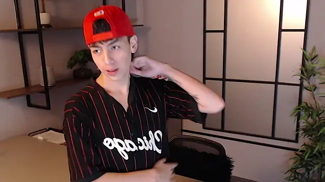 MattiDeLuca online show from 12/19/24, 11:39