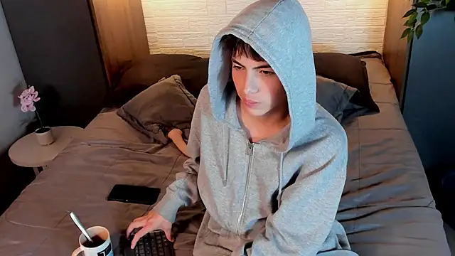 MattiDeLuca online show from 01/16/25, 02:08