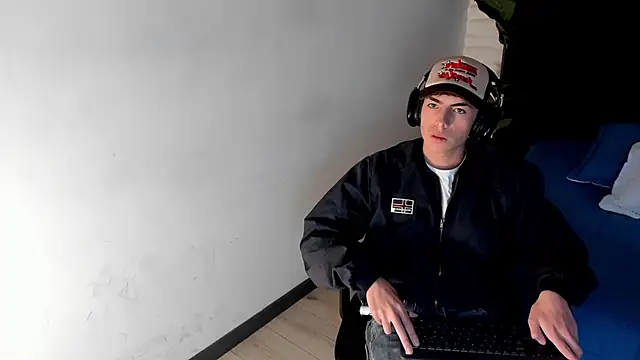 MattiDeLuca online show from 02/07/25, 02:47