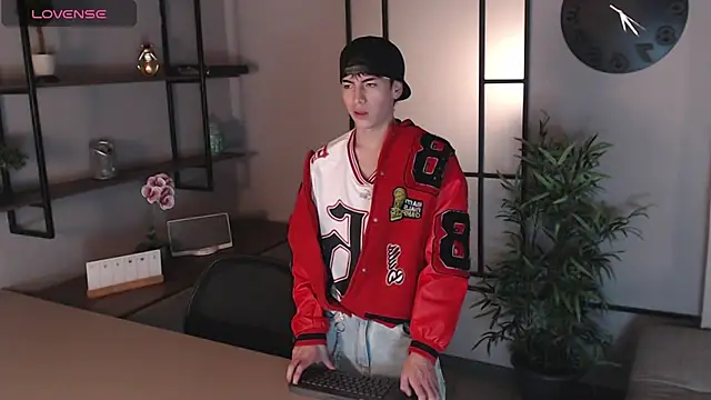 MattiDeLuca online show from 02/12/25, 11:40