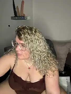CurvyAnonymousGirl89 online show from 01/24/25, 01:36