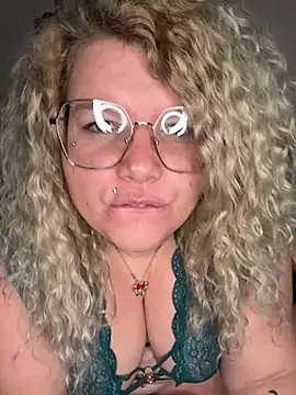 CurvyAnonymousGirl89 online show from 01/30/25, 06:32