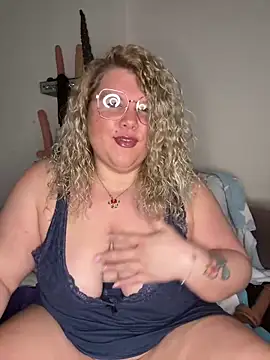 CurvyAnonymousGirl89 online show from 02/01/25, 10:05