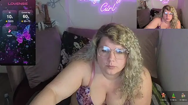 CurvyAnonymousGirl89 online show from 03/05/25, 07:27