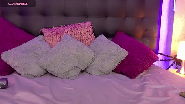 Snapshot of MeleekXXX_ chatting on 10/31/25, 06:53 MeleekXXX online show from 10/31/25, 06:53