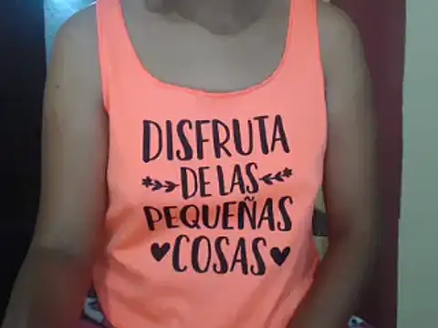 Snapshot of Nolimtslove chatting on 09/26/25, 02:21 Nolimtslove online show from 09/26/25, 02:21