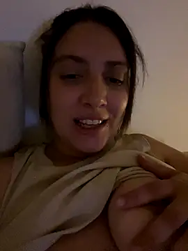 Snapshot of xBubblyBarbiexx chatting on 11/25/25, 03:06 xBubblyBarbiexx online show from 11/25/25, 03:06