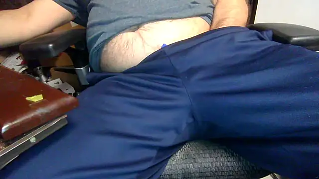 Snapshot of thickdaddy59 chatting on 12/03/24, 03:20 thickdaddy59 online show from 12/03/24, 03:20