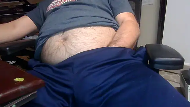 Snapshot of thickdaddy59 chatting on 12/29/24, 04:59 thickdaddy59 online show from 12/29/24, 04:59