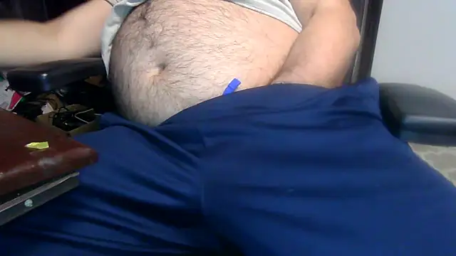 Snapshot of thickdaddy59 chatting on 01/15/25, 04:15 thickdaddy59 online show from 01/15/25, 04:15
