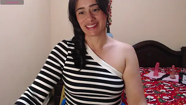 sara florez1 online show from 12/26/24, 11:10