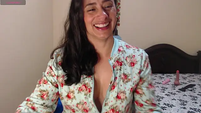 sara florez1 online show from 01/02/25, 12:13