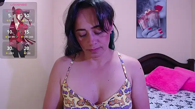 Snapshot of sara_florez1 chatting on 09/20/25, 11:00 sara florez1 online show from 09/20/25, 11:00