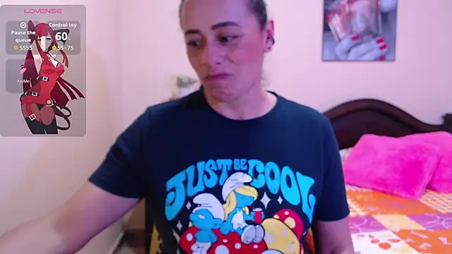 Snapshot of sara_florez1 chatting on 09/28/25, 11:37 sara florez1 online show from 09/28/25, 11:37