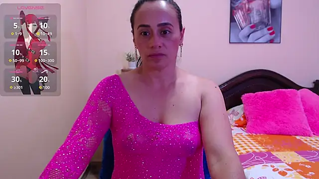 Snapshot of sara_florez1 chatting on 09/30/25, 12:59 sara florez1 online show from 09/30/25, 12:59