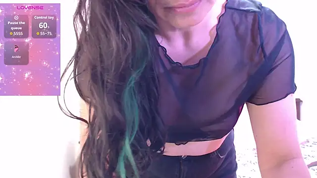 Snapshot of sara_florez1 chatting on 10/28/25, 11:14 sara florez1 online show from 10/28/25, 11:14